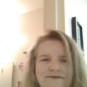 Meet your Posher, Gloria